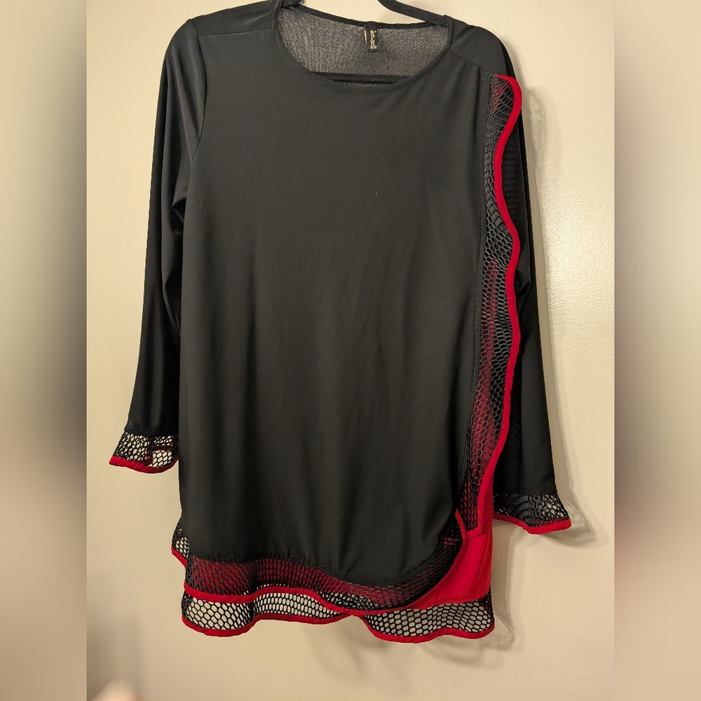 SAN LODO Black Red Mesh Tunic Top | Asymmetrical Hem | Artsy Lagenlook | Size S